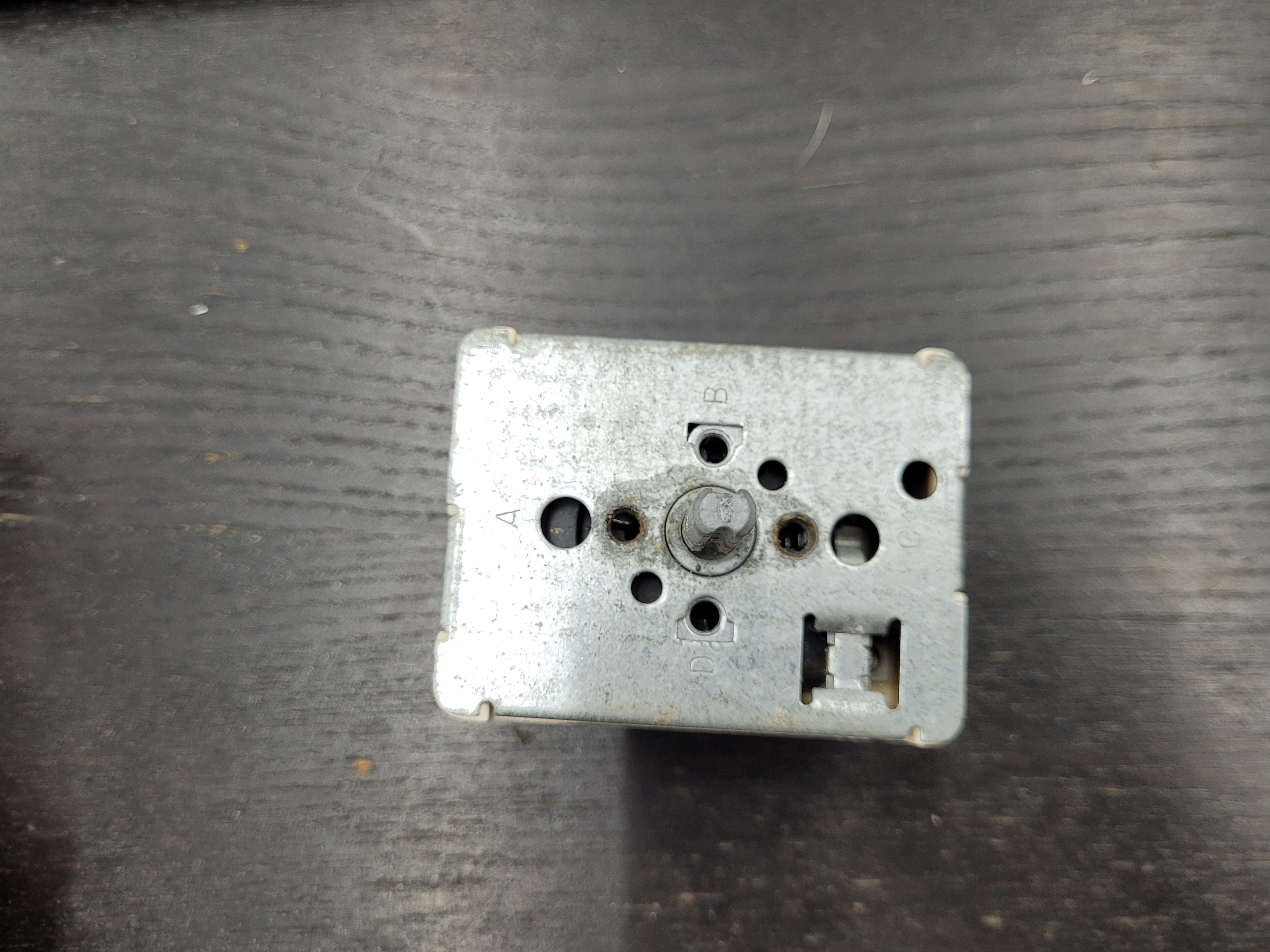 GE Stove Surface Element Control Switch WB23K5027 CTL046 GE Stove Surface Element Control Switch WB23K5027 CTL046